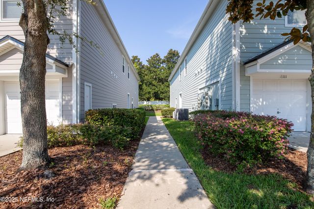 8196 CABIN LAKE Circle, 106, Jacksonville, FL 32256