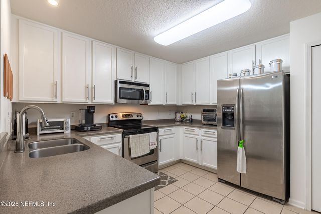8196 CABIN LAKE Circle, 106, Jacksonville, FL 32256