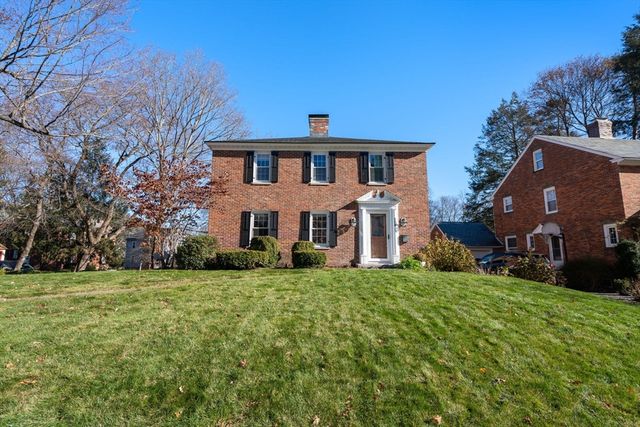 134 Richmond Ave, Worcester, MA 01602