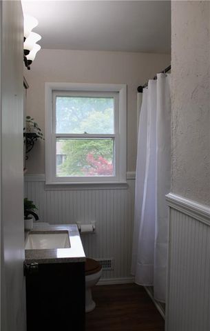 6800 W 76th Terrace, Overland Park, KS 66204