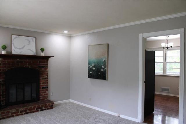 6800 W 76th Terrace, Overland Park, KS 66204