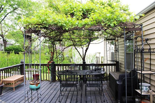 6800 W 76th Terrace, Overland Park, KS 66204