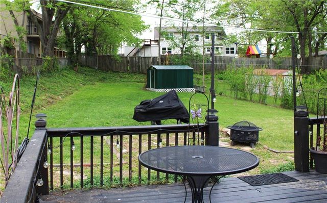 6800 W 76th Terrace, Overland Park, KS 66204