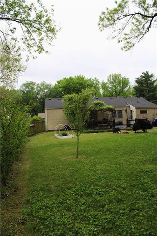 6800 W 76th Terrace, Overland Park, KS 66204