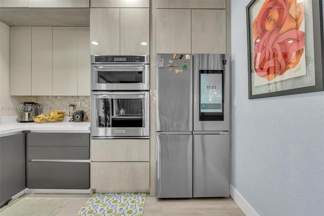 3309 W 91st Terrace, Hialeah, FL 33018