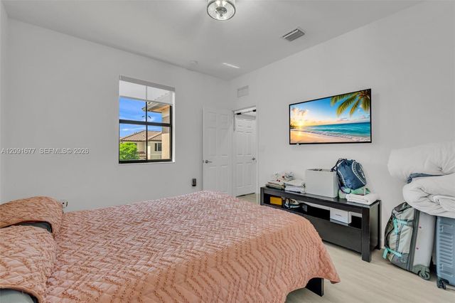 3309 W 91st Terrace, Hialeah, FL 33018