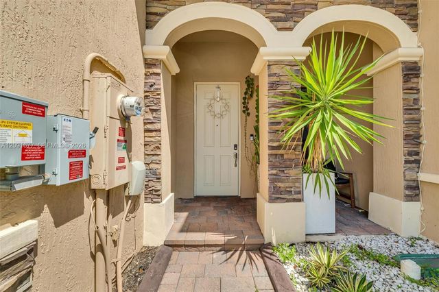 3309 W 91st Terrace, Hialeah, FL 33018