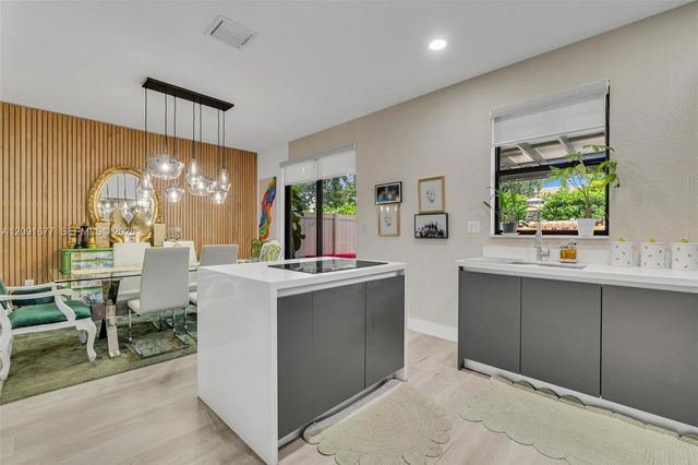 3309 W 91st Terrace, Hialeah, FL 33018