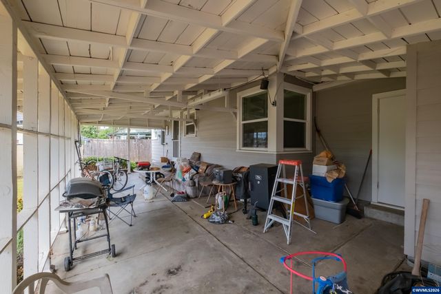 926 11th Av SW, Albany, OR 97321