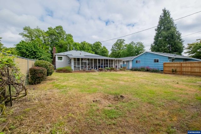 926 11th Av SW, Albany, OR 97321