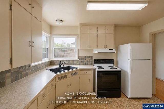 926 11th Av SW, Albany, OR 97321