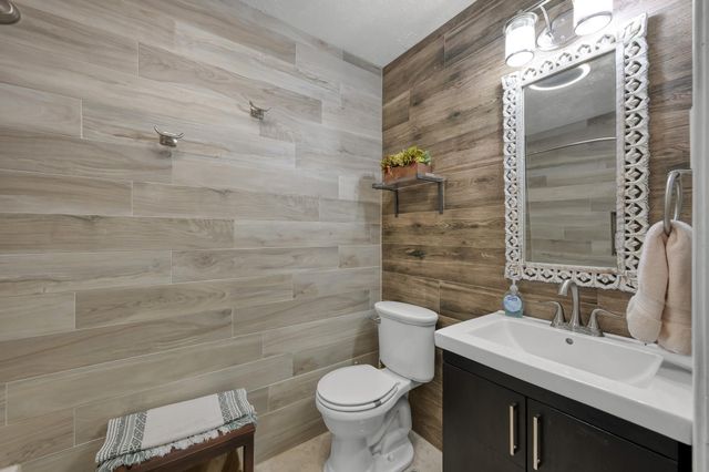 71 Edgewater Way, Point Blank, TX 77364