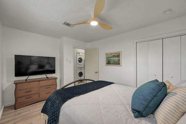 71 Edgewater Way, Point Blank, TX 77364