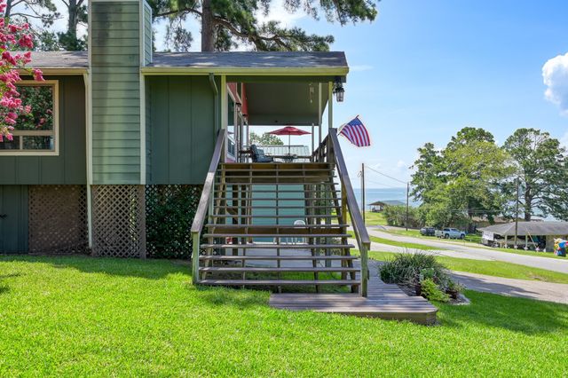 71 Edgewater Way, Point Blank, TX 77364