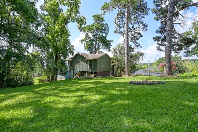 71 Edgewater Way, Point Blank, TX 77364