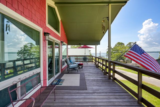 71 Edgewater Way, Point Blank, TX 77364