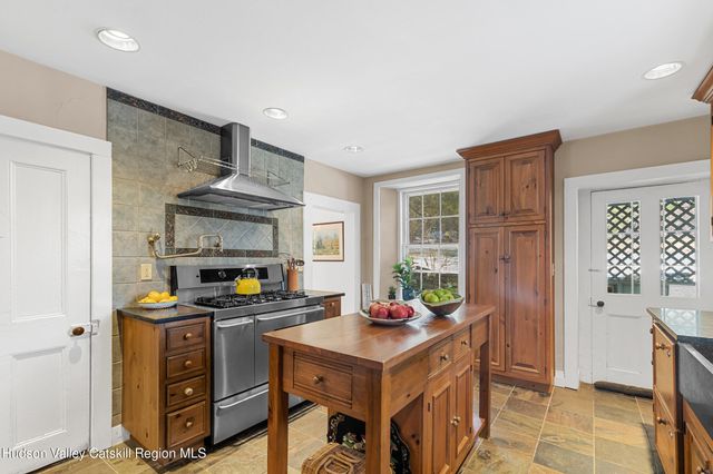 668 N Chodikee Lake Road, Highland, NY 12528