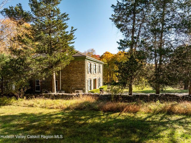 668 N Chodikee Lake Road, Highland, NY 12528