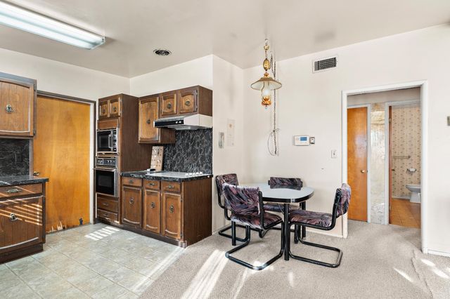 2043 Ellis St, Modesto, CA 95354