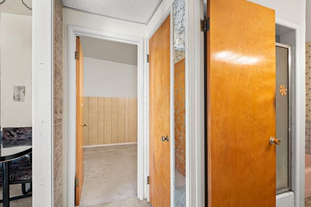 2043 Ellis St, Modesto, CA 95354