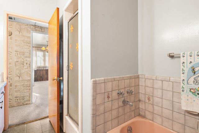 2043 Ellis St, Modesto, CA 95354