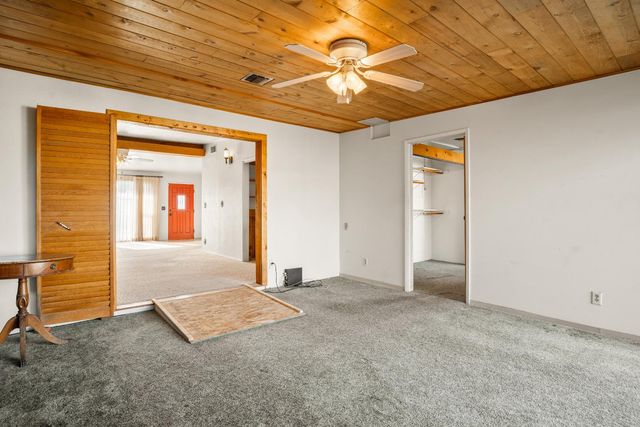 2043 Ellis St, Modesto, CA 95354