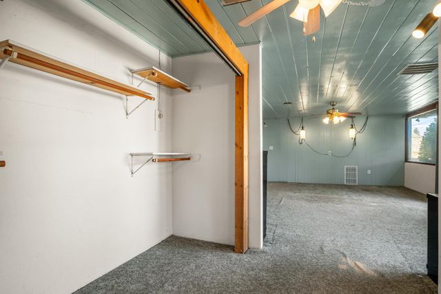 2043 Ellis St, Modesto, CA 95354