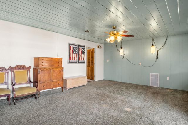 2043 Ellis St, Modesto, CA 95354