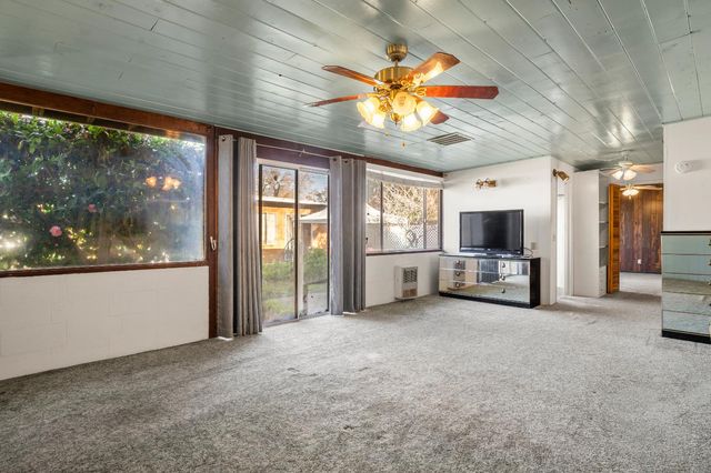 2043 Ellis St, Modesto, CA 95354