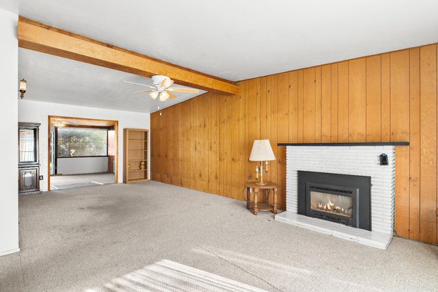 2043 Ellis St, Modesto, CA 95354