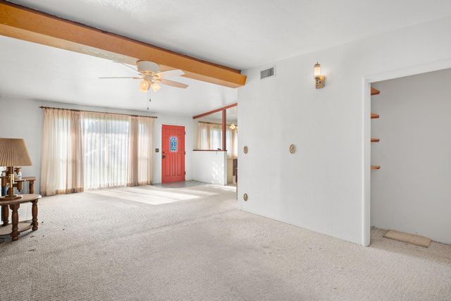 2043 Ellis St, Modesto, CA 95354