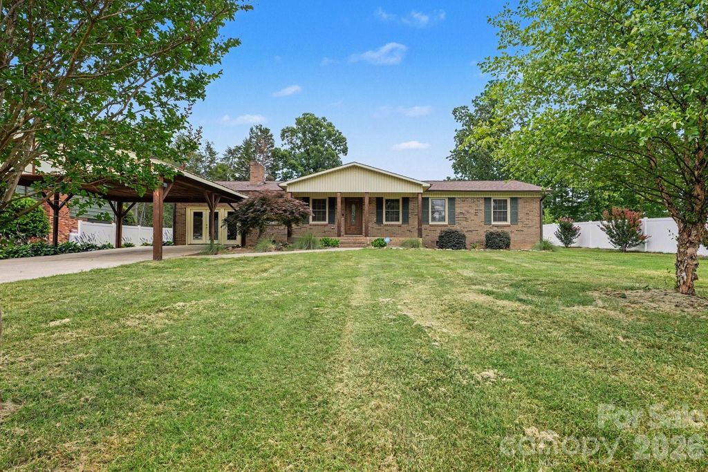 1138 Graham Street, Claremont, NC 28610