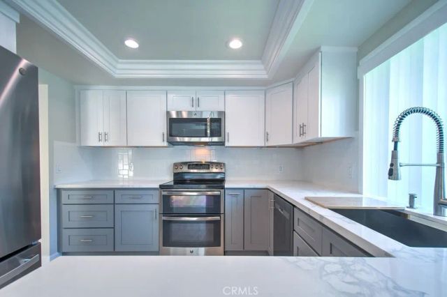 1 Dogwood North, Irvine, CA 92612