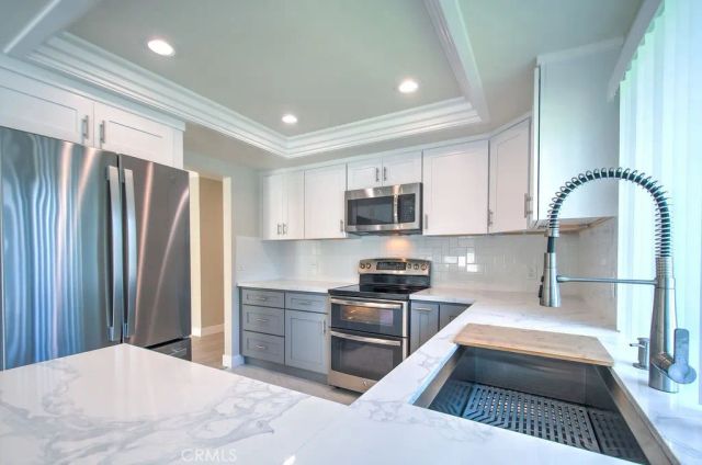 1 Dogwood North, Irvine, CA 92612