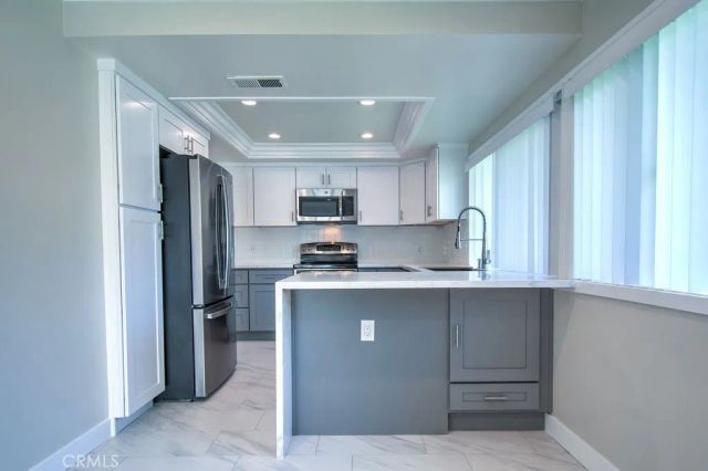 1 Dogwood North, Irvine, CA 92612