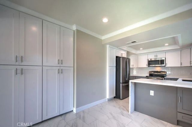 1 Dogwood North, Irvine, CA 92612