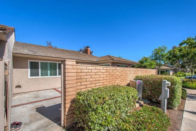 1 Dogwood North, Irvine, CA 92612