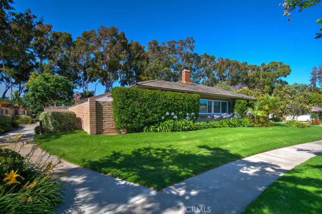 1 Dogwood North, Irvine, CA 92612