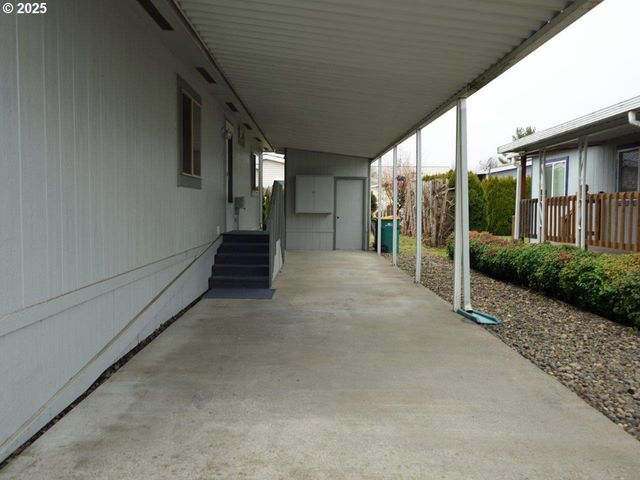 51499 Se 6 St 32, Scappoose, OR 97056
