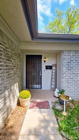 1636 Bending Oaks Trail, Dallas, TX 75217