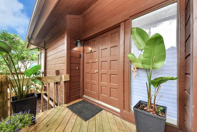 651 Davis Road, League City, TX 77573