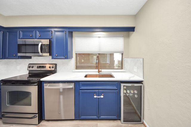 651 Davis Road, League City, TX 77573