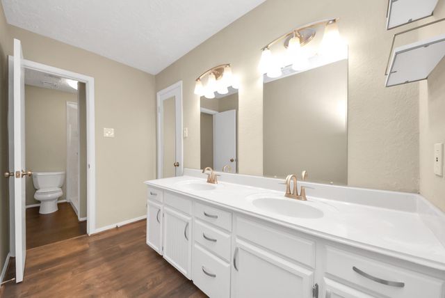 651 Davis Road, League City, TX 77573