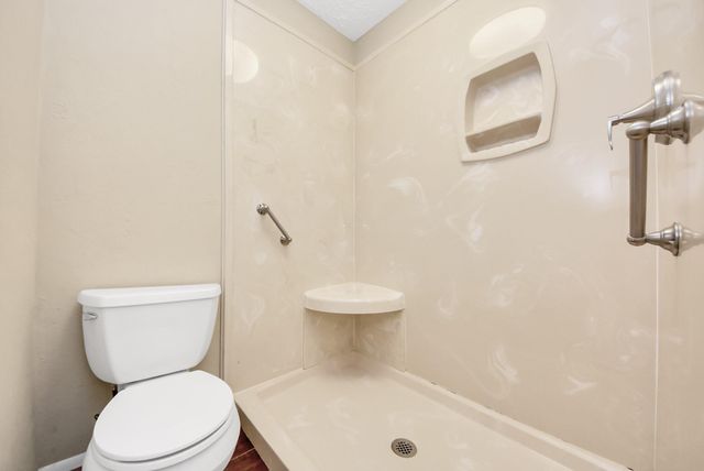 651 Davis Road, League City, TX 77573
