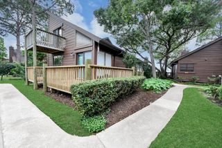 651 Davis Road, League City, TX 77573