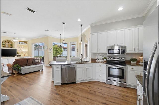 335 RUBY LAKE LOOP, Winter Haven, FL 33884