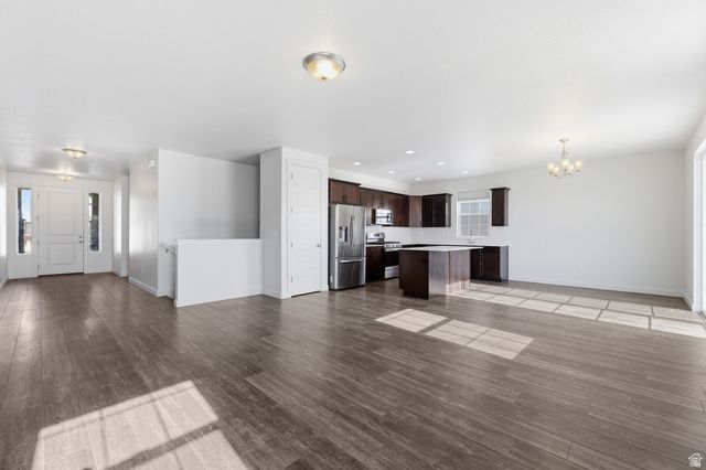 6085 N SHEPS RIDGE RD, Eagle Mountain, UT 84005