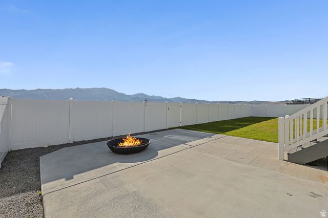 6085 N SHEPS RIDGE RD, Eagle Mountain, UT 84005