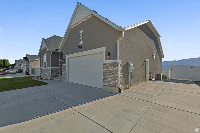 6085 N SHEPS RIDGE RD, Eagle Mountain, UT 84005