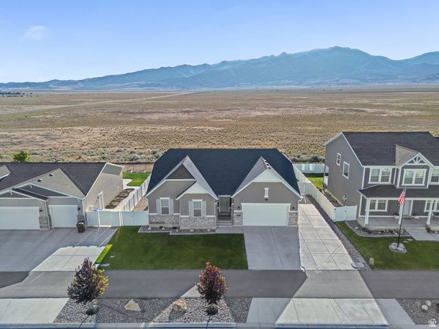 6085 N SHEPS RIDGE RD, Eagle Mountain, UT 84005